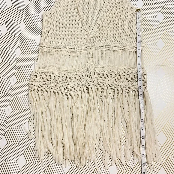 Boho Style Lightweight, Open Knit, Fringed Hem Vest - Picture 5 of 6